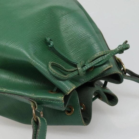 LOUIS VUITTON Epi Noe Shoulder Bag Green M44004 LV Auth 135420 - Picture 7 of 16